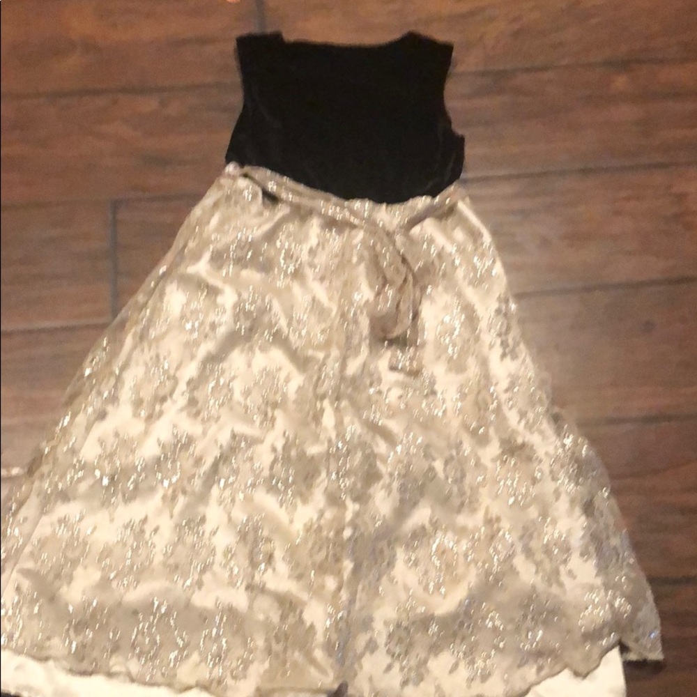 Kid dress size 8